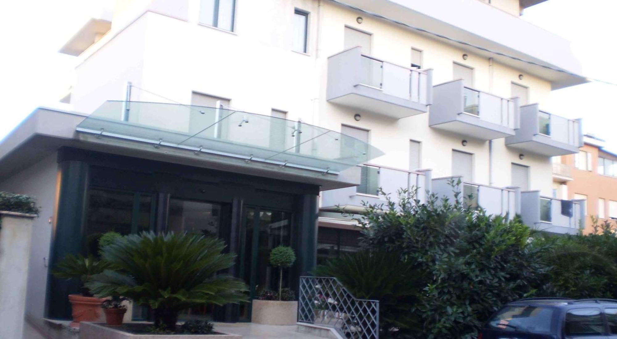 La Perla B&B Hotel Roseto Degli Abruzzi Eksteriør billede