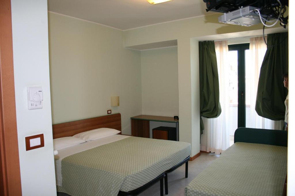 La Perla B&B Hotel Roseto Degli Abruzzi Værelse billede