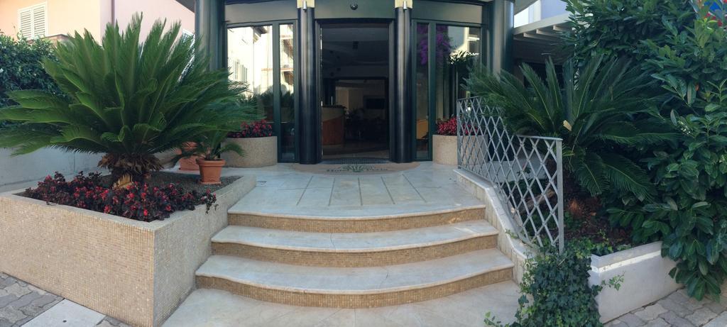 La Perla B&B Hotel Roseto Degli Abruzzi Eksteriør billede