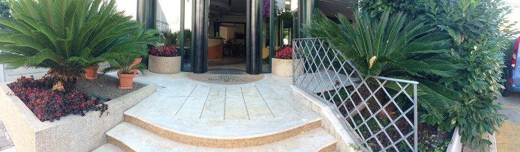 La Perla B&B Hotel Roseto Degli Abruzzi Eksteriør billede